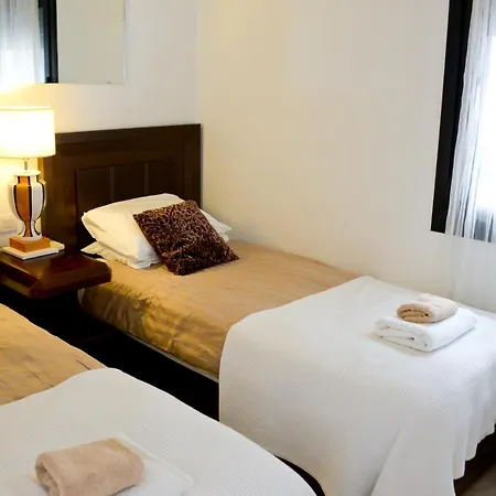 Calle Iglesia Apartment *